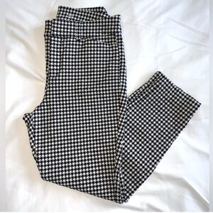 Old Navy size 6 petite high rise pixie pants